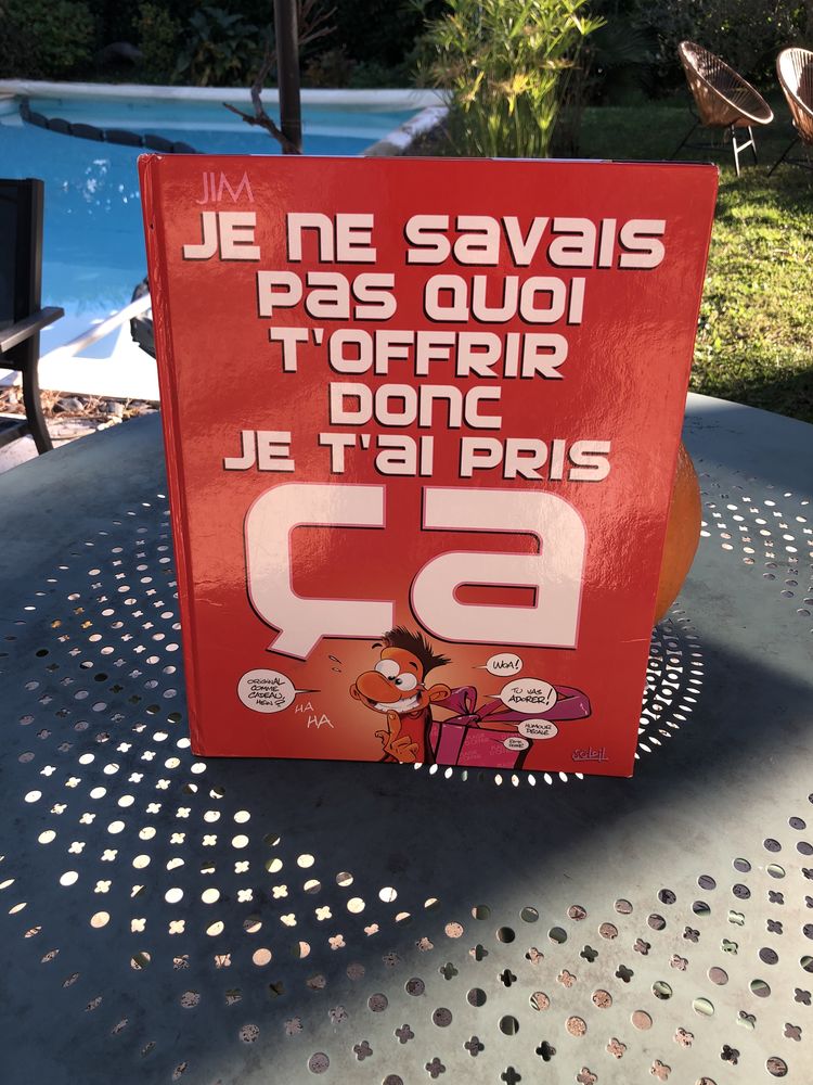 BD humoristique , grand format 3 Bron (69)