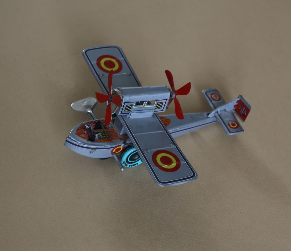 Hydravion miniature en t�le � ressort de marque Cable 15 Sanguinet (40)