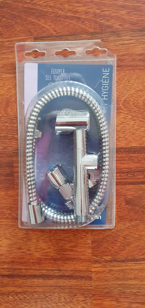  KIT HYGIENE A JET POUR LES WC. 20 Perpignan (66)