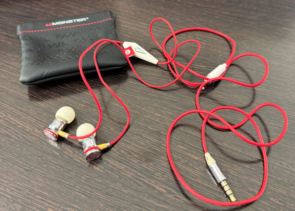 de IBEATS Rouge 0 Thiers (63)