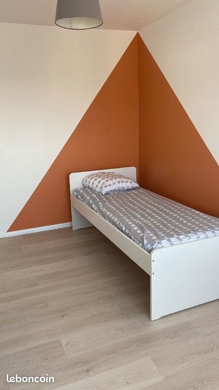 Lit IKEA 90x200 Neuf + Matelas 70 Metz (57)