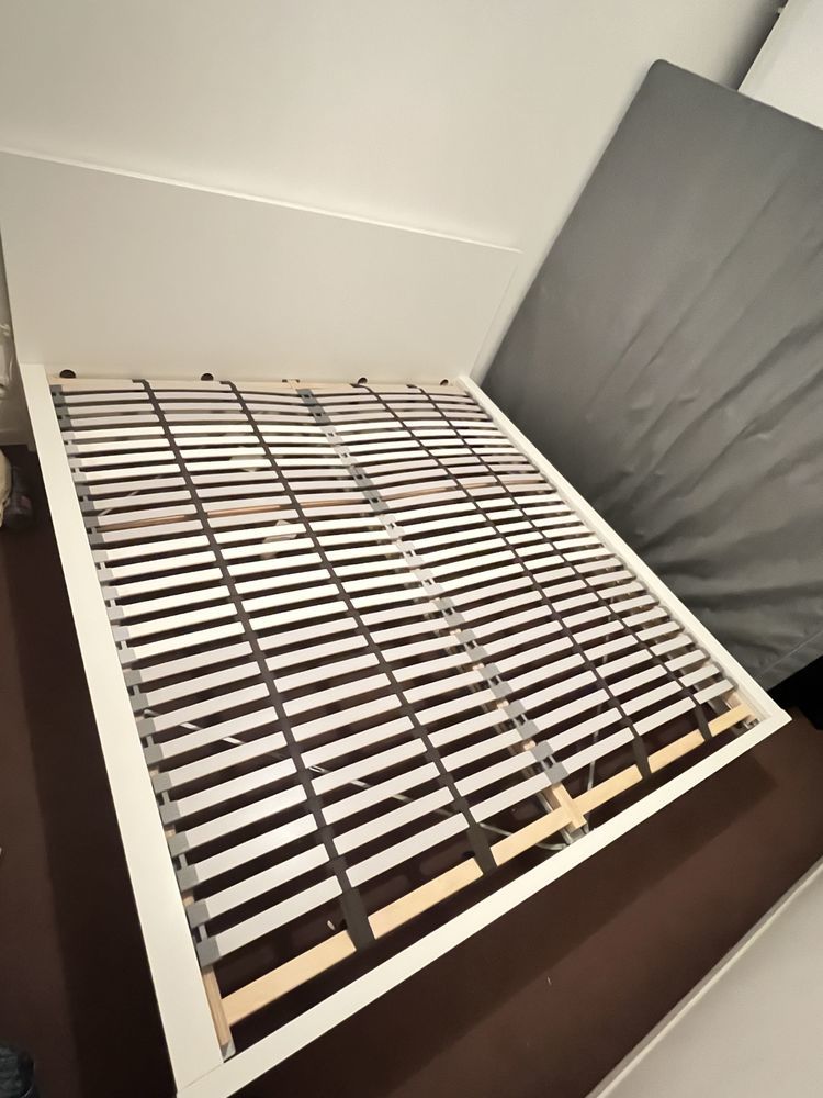 Lit 180 x 200 IKEA MALM 2 places + sommier + matelas - tr�s bon �tat 200 Saint-Denis (93)