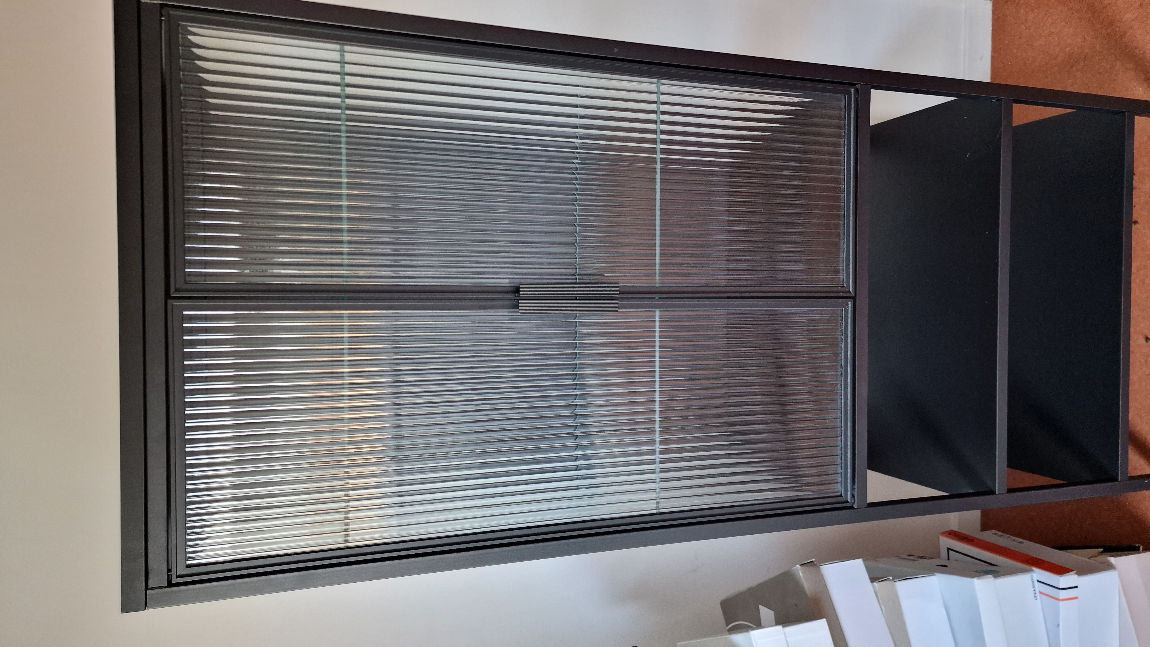 IKEA MOSSJ�N vitrine 2 portes 100 Calais (62)