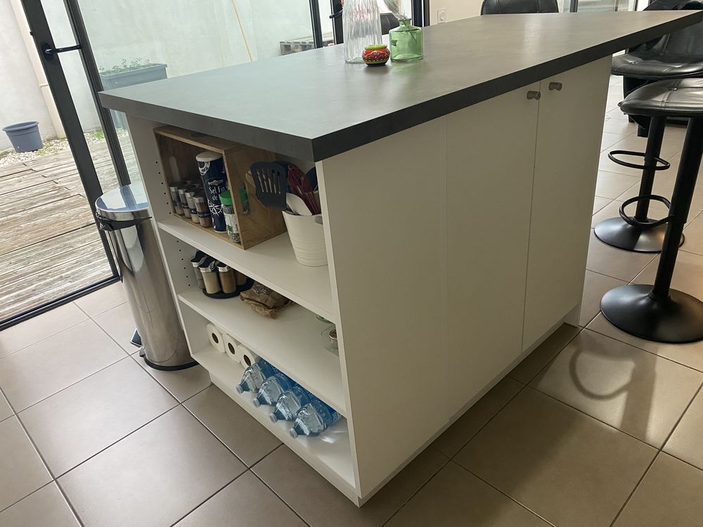 Ilot central 600 Le Pontet (84)