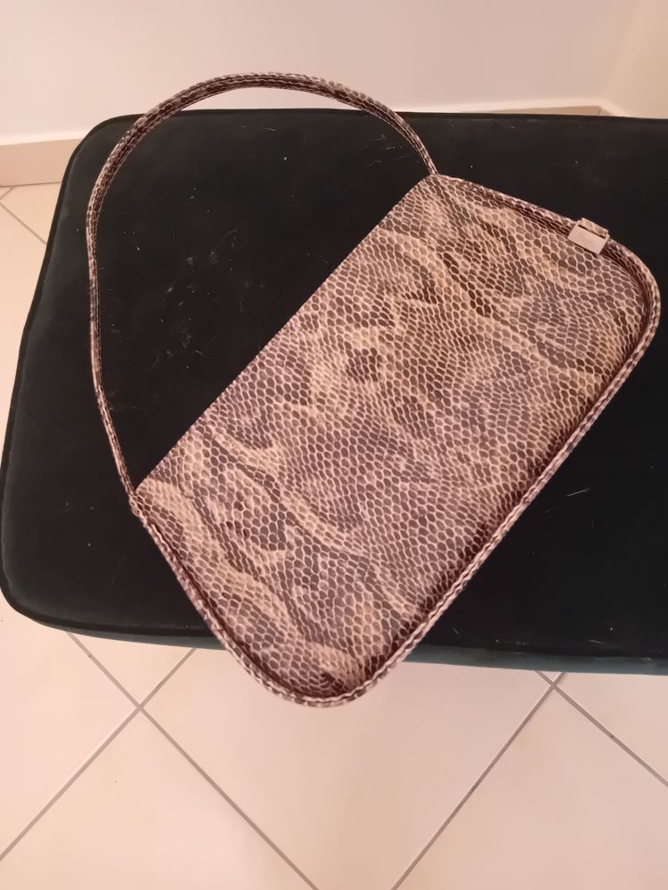 Sac imitation cuir 25 Attignat (01)