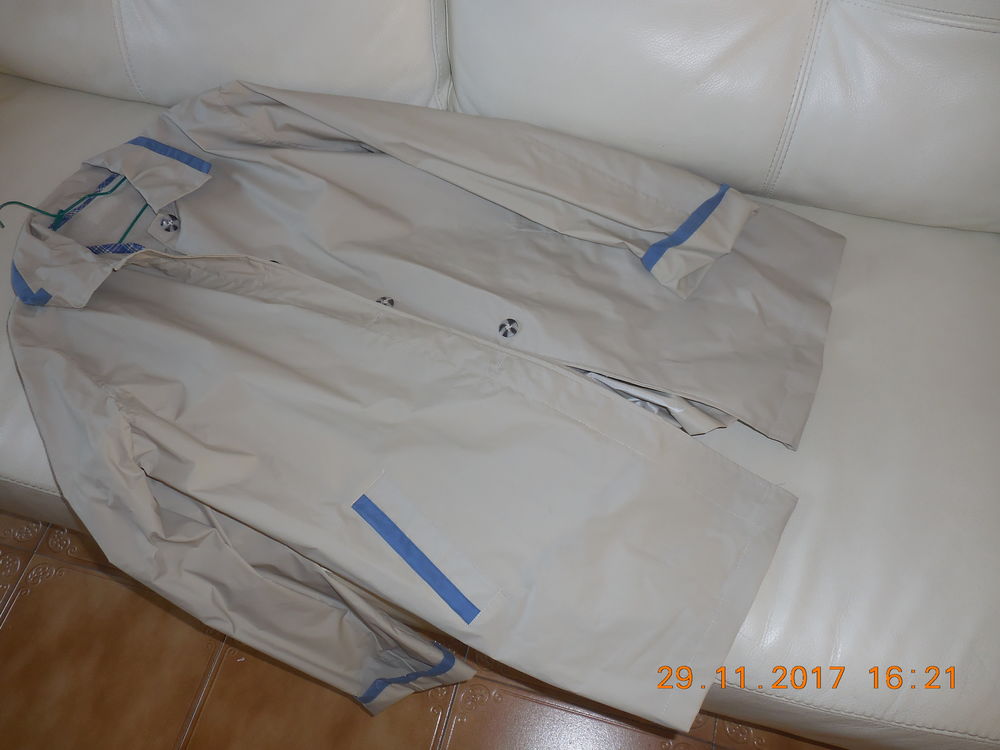 imperm�able beige neuf
8 S�te (34)