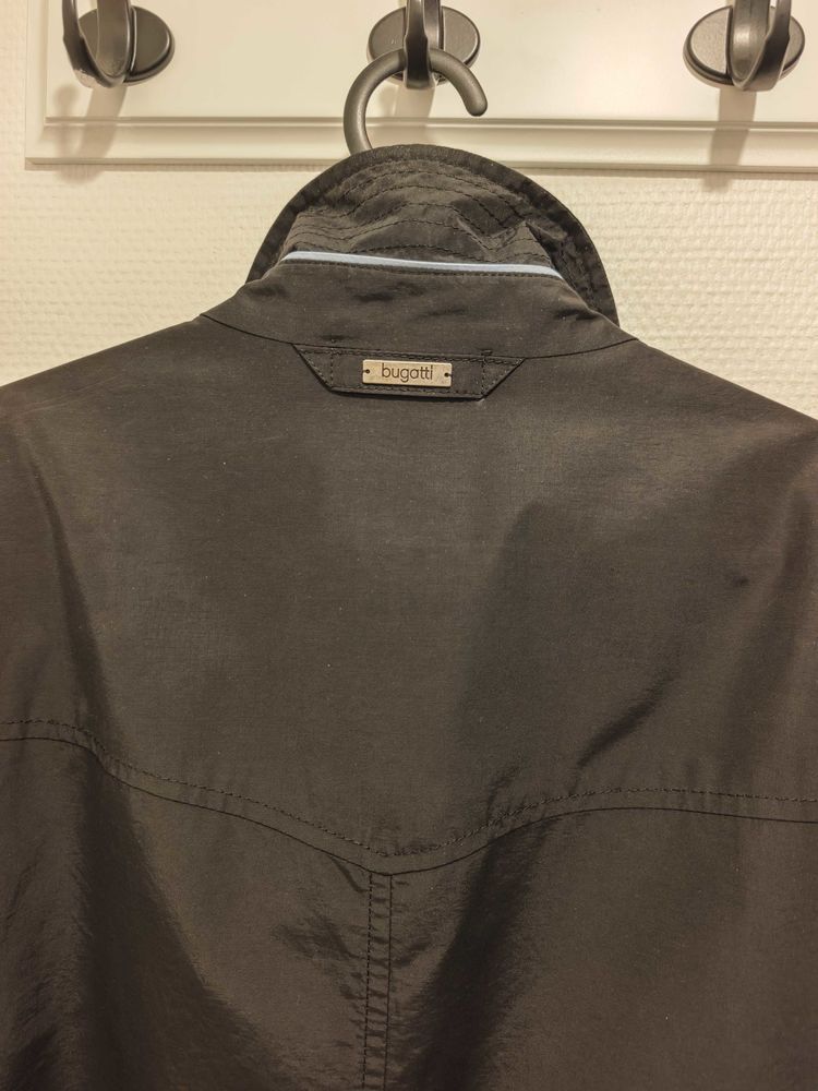 Imperm�able BUGATTI 80 Cannes (06)