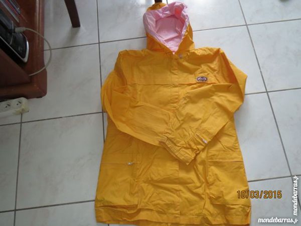 imperm�able doubl� rose  l'int�rieur bon �tat 5 Louvern� (53)