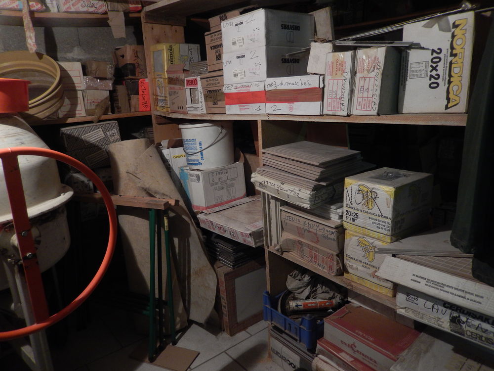 Important lots de carrelages neuf . 200 Ahuy (21)