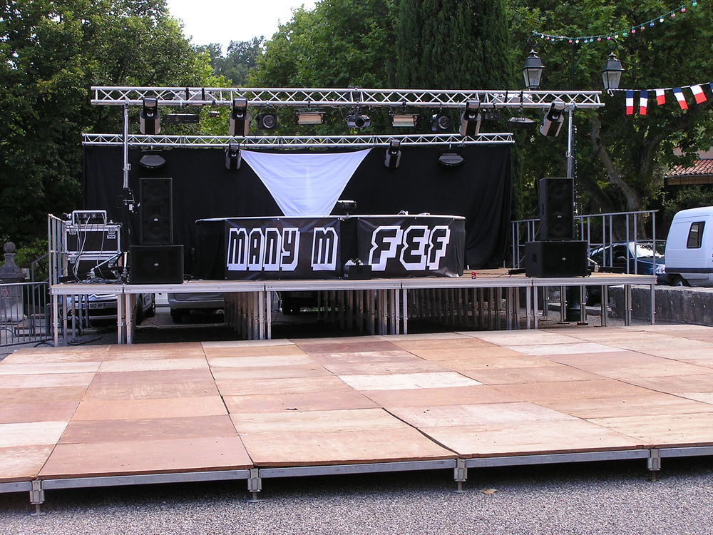 IMPORTANT LOT SONORISATION CAUSE CESSATION ACTIVITE 4000 La Trinit� (06)