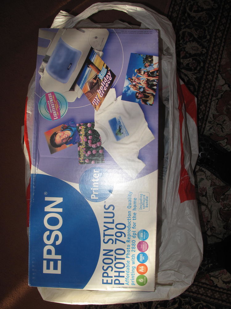 Imprimante EPSON STYLUS 790 NEUVE 30 Paris 12 (75)