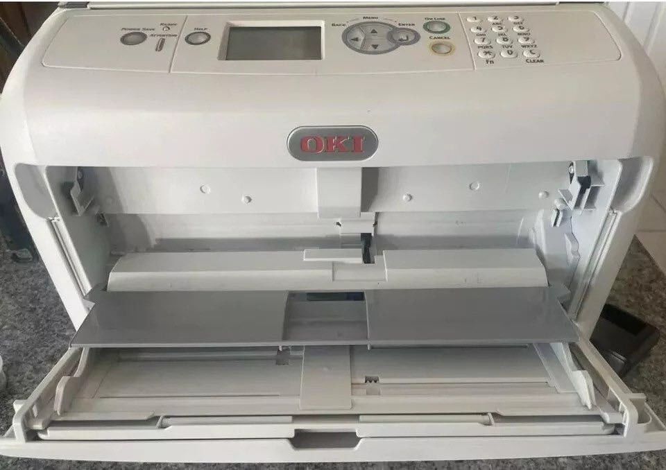 imprimante haute qualit� de marque OKI 8432 2800 Paris 12 (75)
