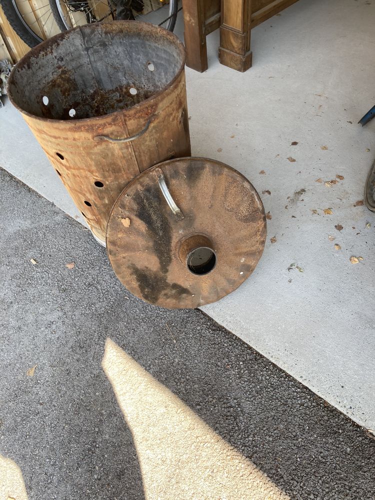 Un incin�rateur de jardin pour feuilles 15 N�ves-Parmelan (74)