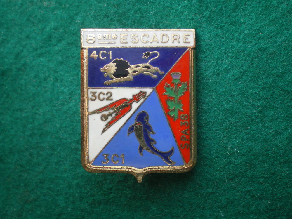 Insigne de l'Air - 8� Escadre de chasse � 4 escadrilles. 30 Caen (14)