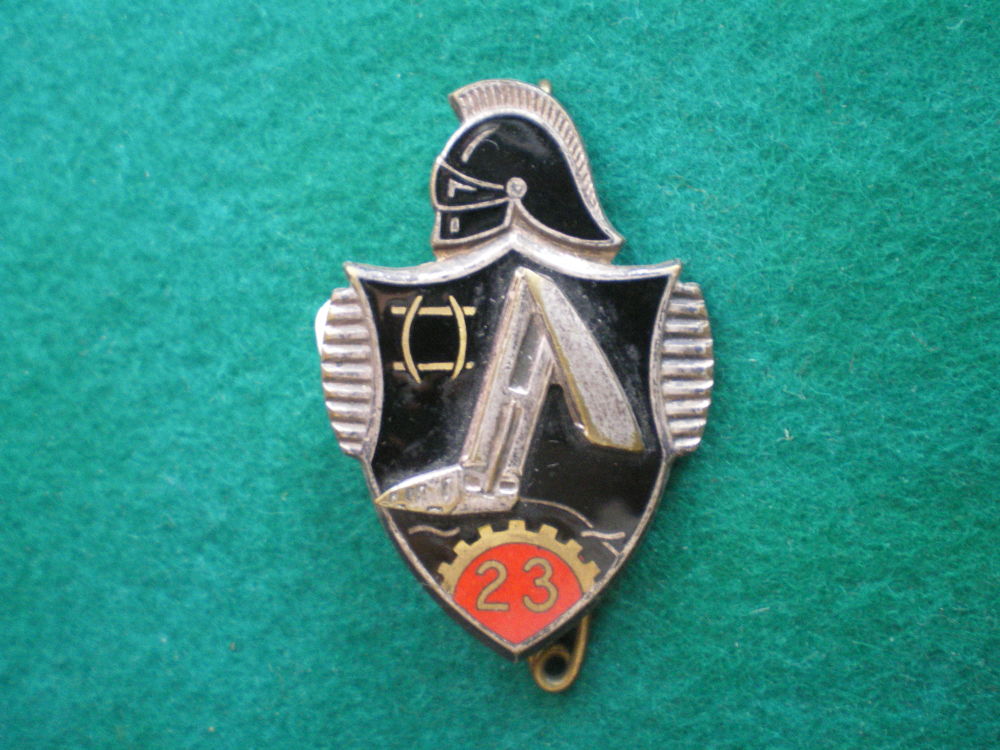 Insigne du Génie - 23° Bataillon du Génie. 15 Caen (14)