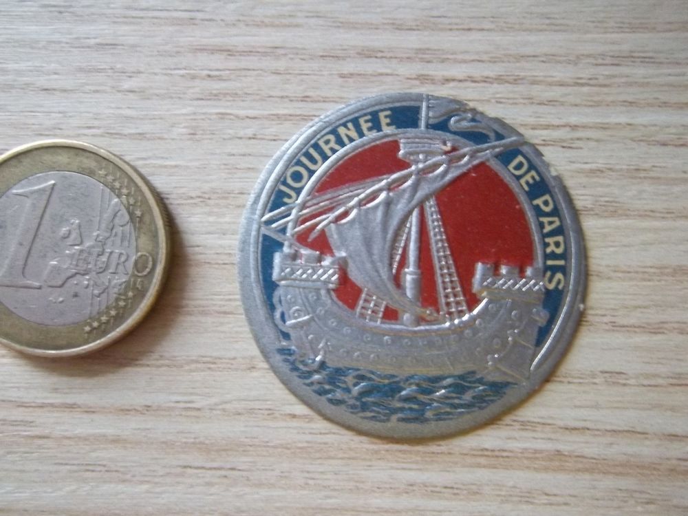 insigne journ�e Paris 14 juillet 1916 collection militaire 4 Valognes (50)