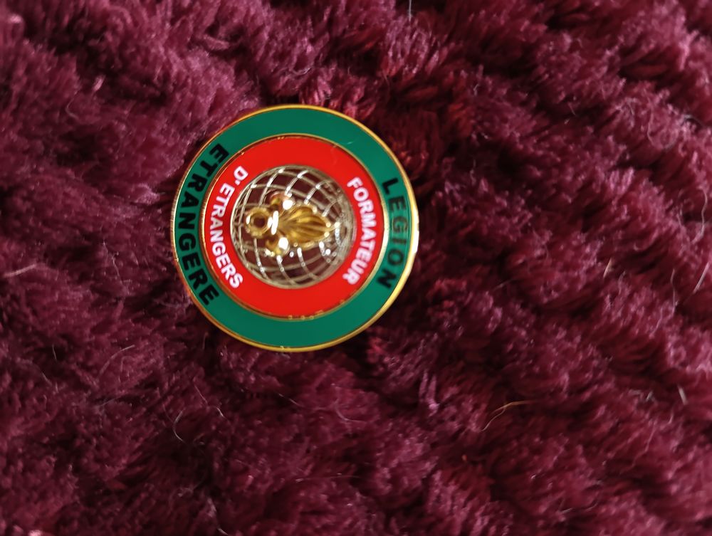 Insigne de la l�gion �trang�re. 150 Mas-Saintes-Puelles (11)