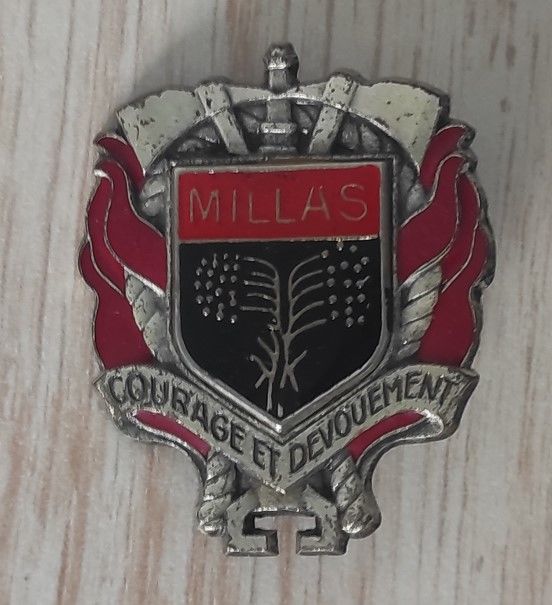 Insigne des Sapeurs-Pompiers de MILLAS 4 Metz (57)