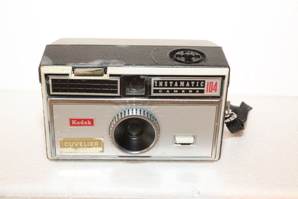 Instamatic camera 104
Dans un etat parfait
Frais d'envoi 5� 20 Li�vin (62)