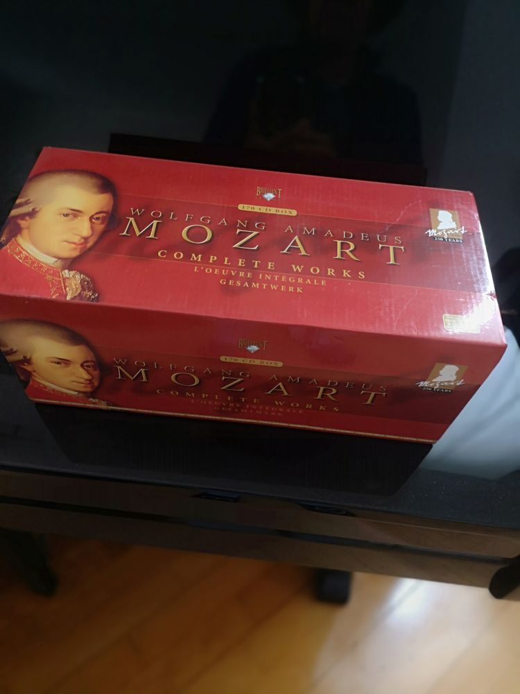 L'INTEGRALE DE MOZART
170 CD de MOZART L'integrale 
60 Nice (06)