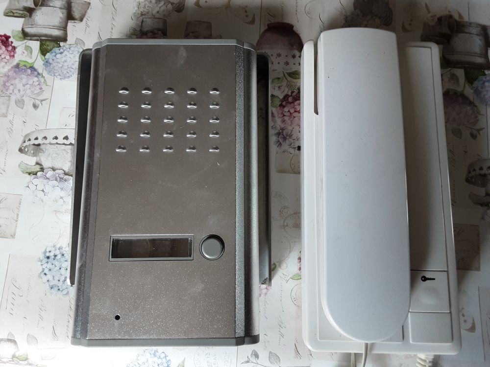 Interphone portier 30 �pinal (88)