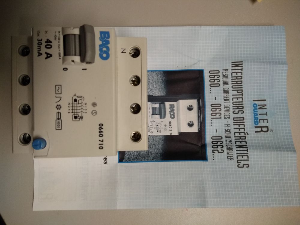 Interrupteur Diff�rentiel BACO 15 Clermont-Ferrand (63)