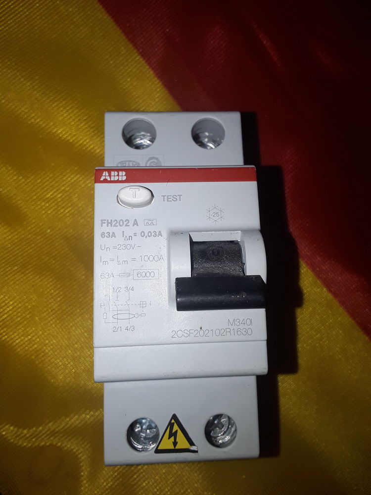 Interrupteur diff�rentiel FH202 - 63A - Type A
30 Serres-Castet (64)