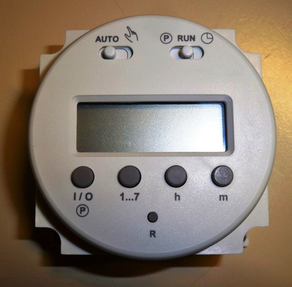 Interrupteur Horaire & Hebdomadaire  12 v CC
45 �tr�chy (91)