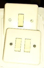 2 interrupteurs occasion Legrand neptune 1 Versailles (78)