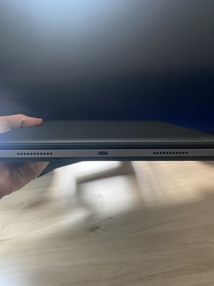 IPAD PRO M1 256GO GRIS AVEC MAGIC KEYBOARD & Pencil 2 1350 La Selle-sur-le-Bied (45)