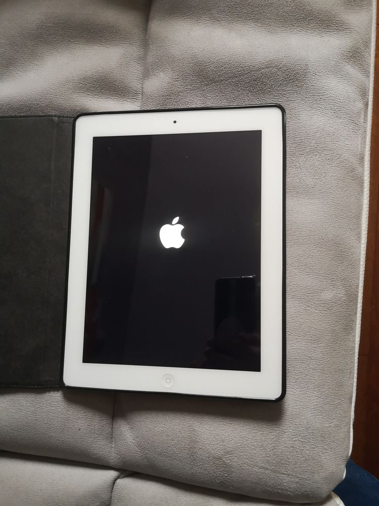 Ipad 2 32gigas carte SD plus carte SIM et  carte 150 Savigny-sur-Orge (91)