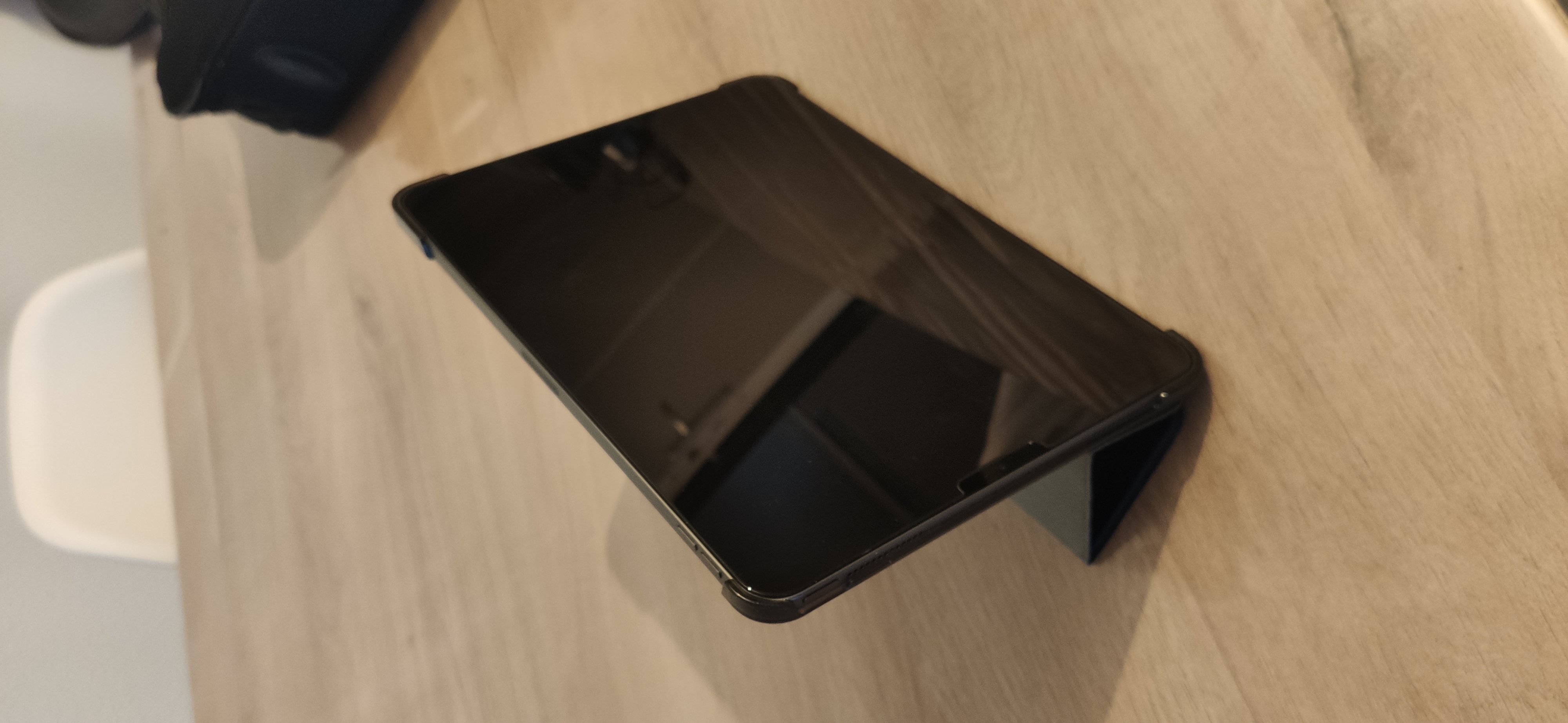 IPAD PRO 11 WIFI 64 GO 480 Roanne (42)