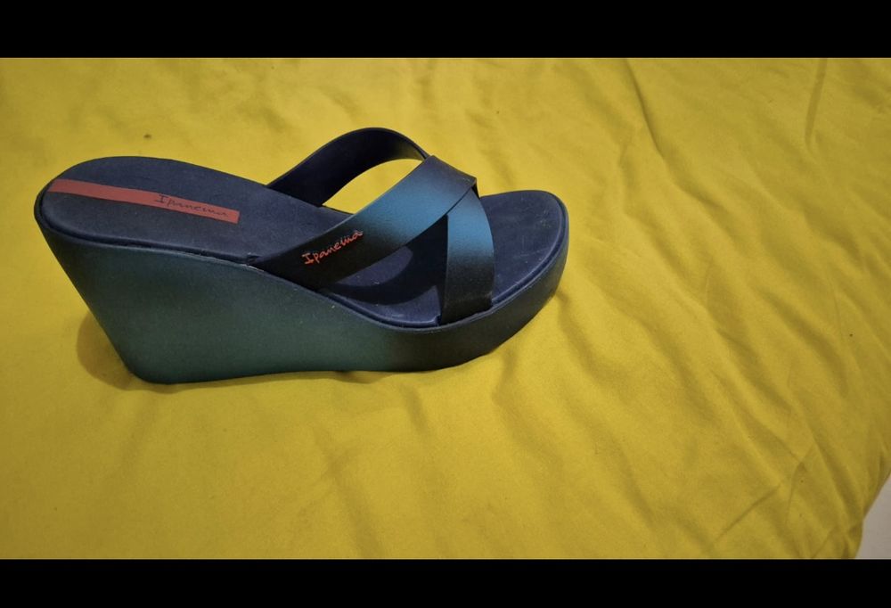 Ipanema bleu nuit 39 25 Baie-Mahault (97)