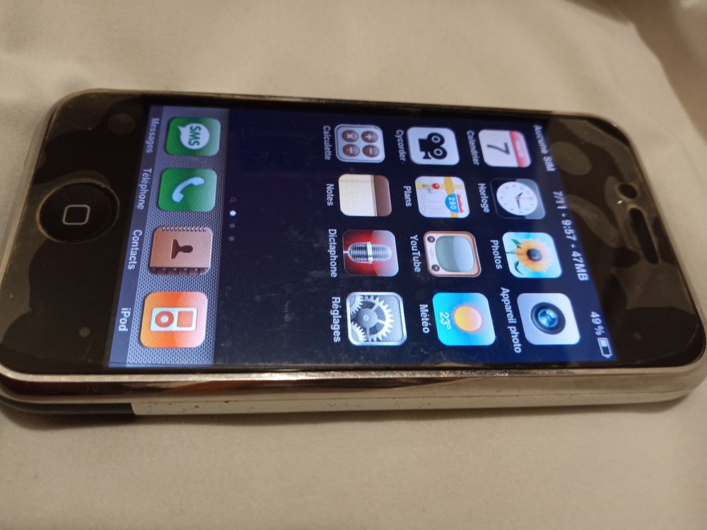 iPhone Apple V1 8G� model A1203 499 Alban (81)