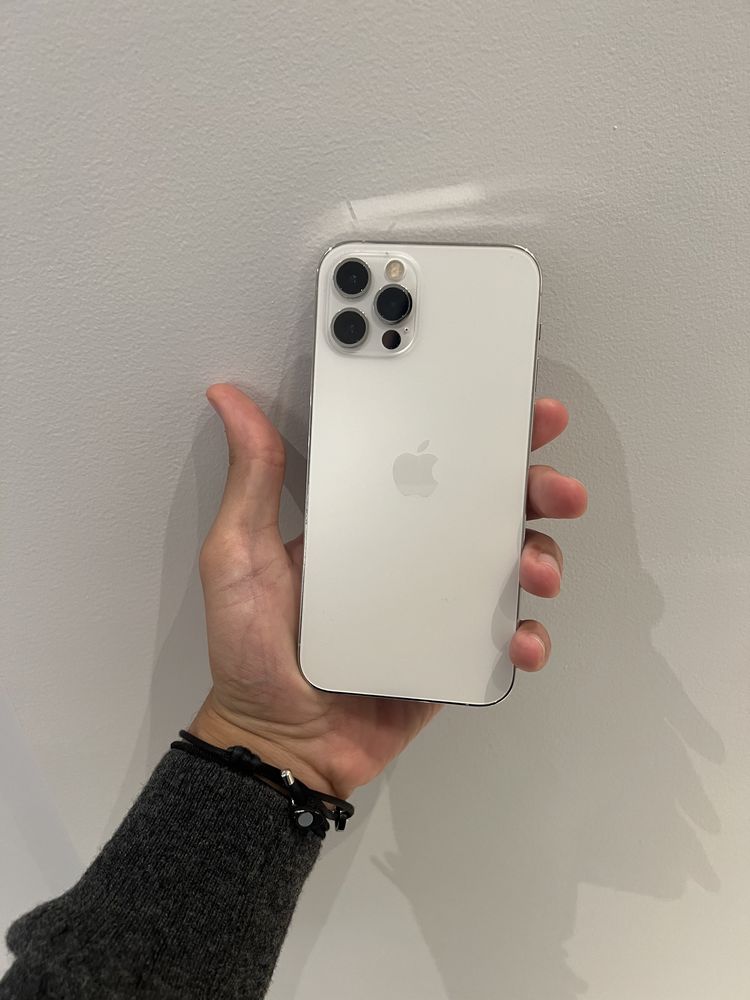 iPhone 12 Pro 256 gb blanc 650 Paris 16 (75)