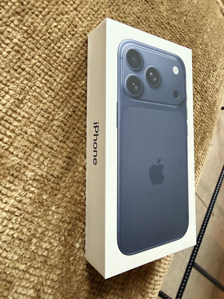 iPhone 17 pro neuf - 256Go - bleu intense - sous scell� 1150 Neuilly-sur-Seine (92)