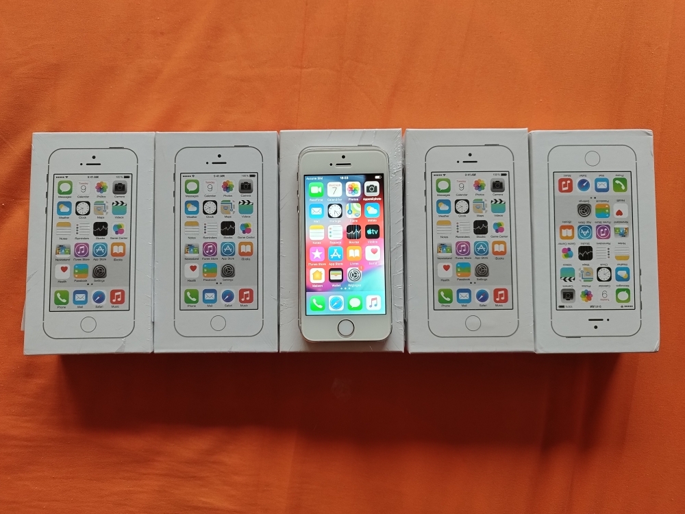 5 iPhone5S neufs boites 155 V�lizy-Villacoublay (78)