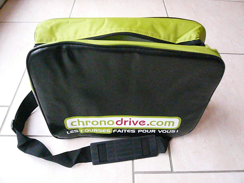 Sac isotherme avec bandouli�re 15 Franqueville-Saint-Pierre (76)