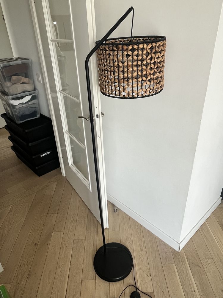 Jacinthe-Lampadaire en m�tal noir et fibre v�g�tale 70 Ch�tenay-Malabry (92)