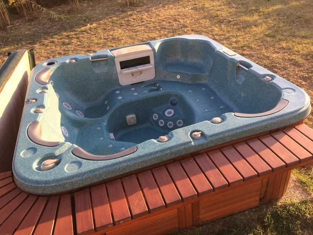jacuzzi occasion
