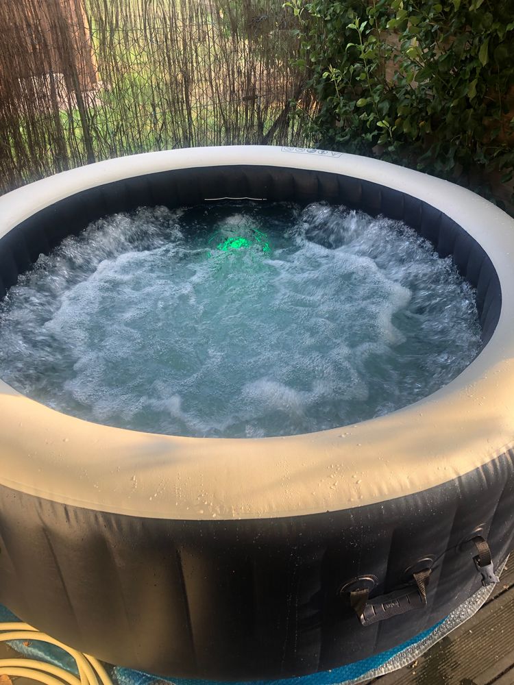 Jacuzzi INTEX 4 PERSONNES 490 Bruy�res (88)