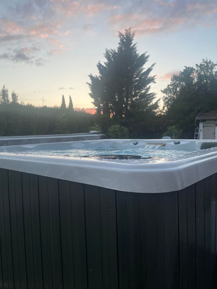 Jacuzzi Sunrise paragon 4500 Piennes (54)