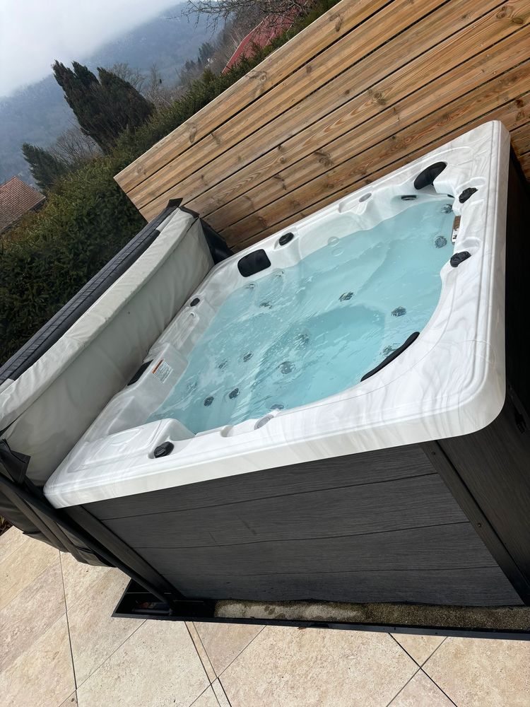 SPA / JACUZZI 0 Marignier (74)