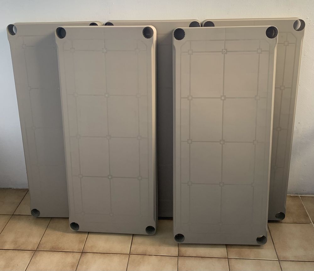 Jamais servie, ROBUSTE, ETAG��RE en r�sine 70kg/ plateau 110 Saint-Denis (97)