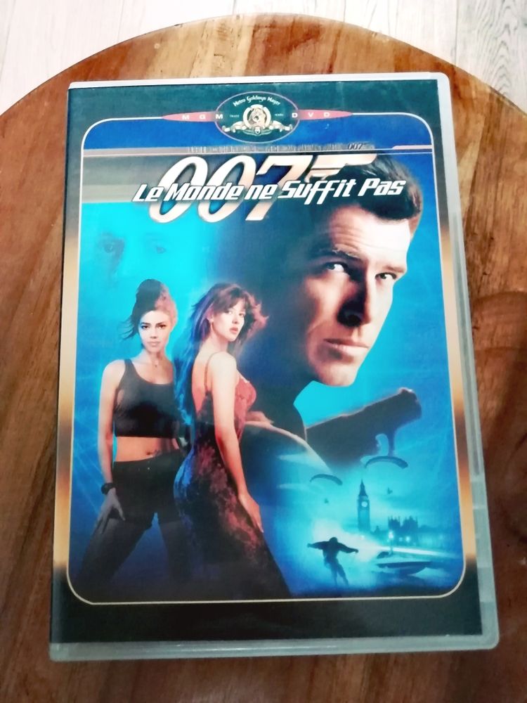 Dvd James Bond Le Monde Ne Suffit Pas 2 Le Plessis-Bouchard (95)