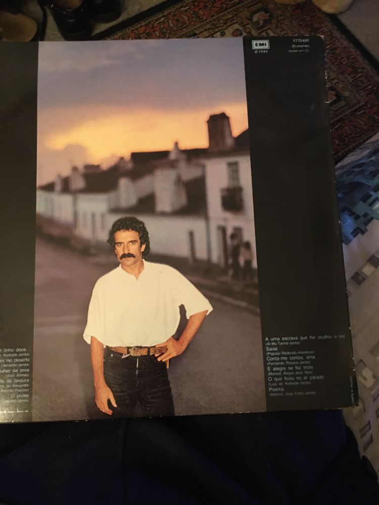 janita Salom� 15 Saint-Gilles-de-la-Neuville (76)