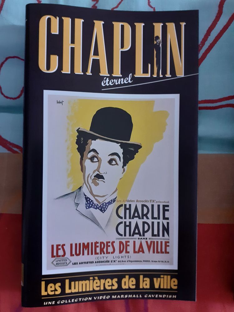 16 Jaquettes de VHS de films de CHAPLIN + 2 divers. 1 Castanet-Tolosan (31)