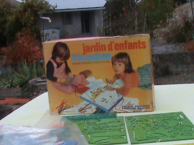 JARDIN D'ENFANTS A LA MAISON 25 Machecoul (44)