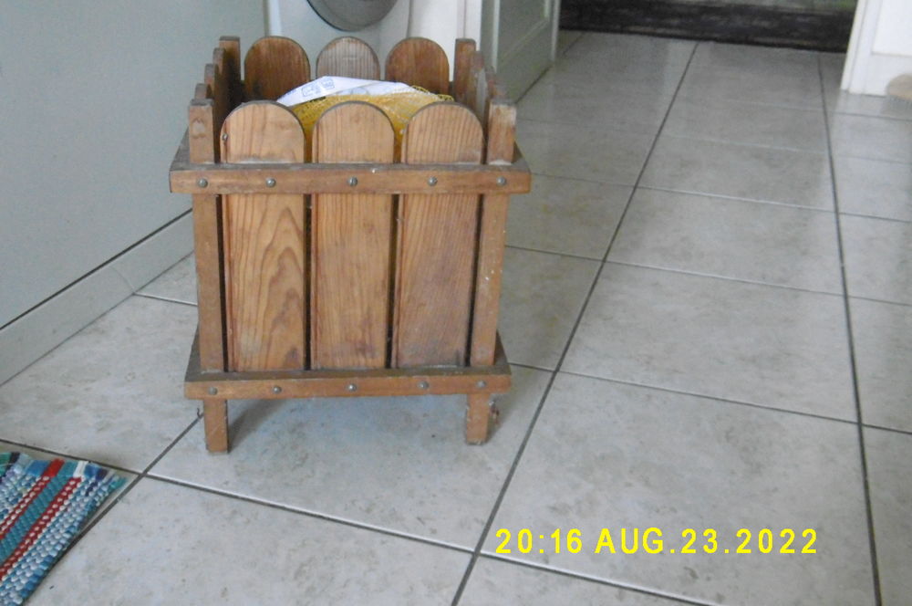 jardini�re bois 12 Lyon 5 (69)