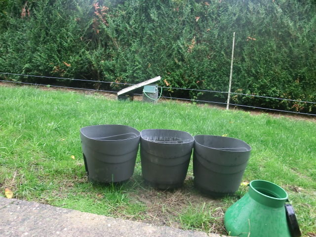 3 jardini�res grises 10 Gendreville (88)